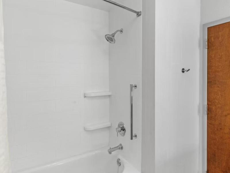 Holiday Inn Express & Suites Mobile-University Are image