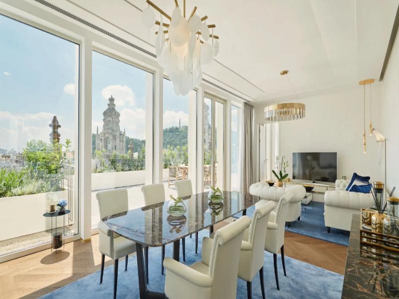 Párisi Udvar Hotel Budapest, part of Hyatt image
