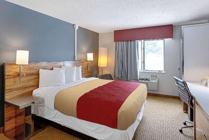 Quality Inn Frontier At U.S. Hwy 30 image