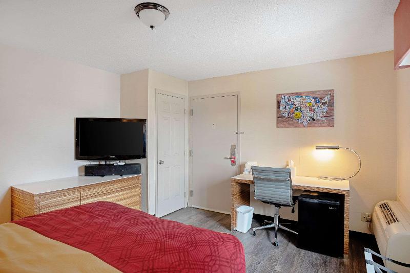 Quality Inn Frontier At U.S. Hwy 30 image