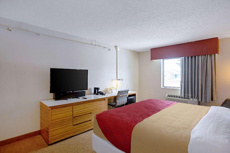 Quality Inn Frontier At U.S. Hwy 30 image