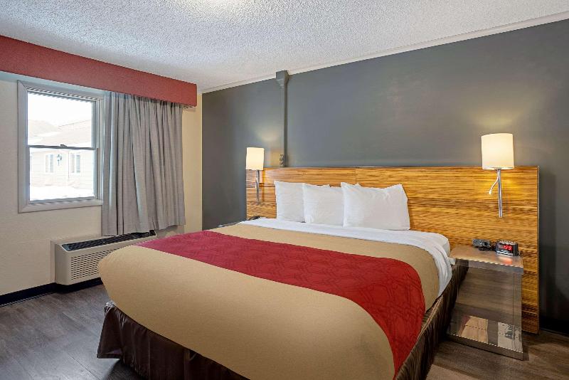 Quality Inn Frontier At U.S. Hwy 30 image