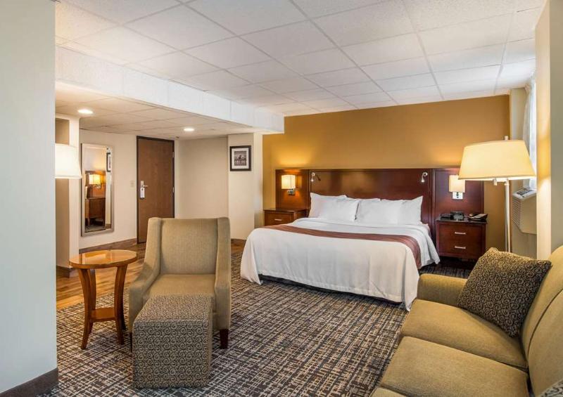 Quality Inn & Suites Eveleth image
