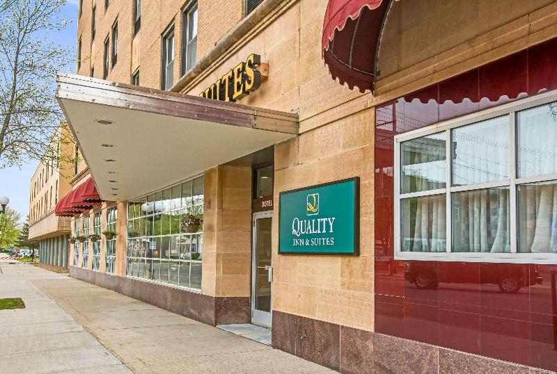 Quality Inn & Suites Eveleth image