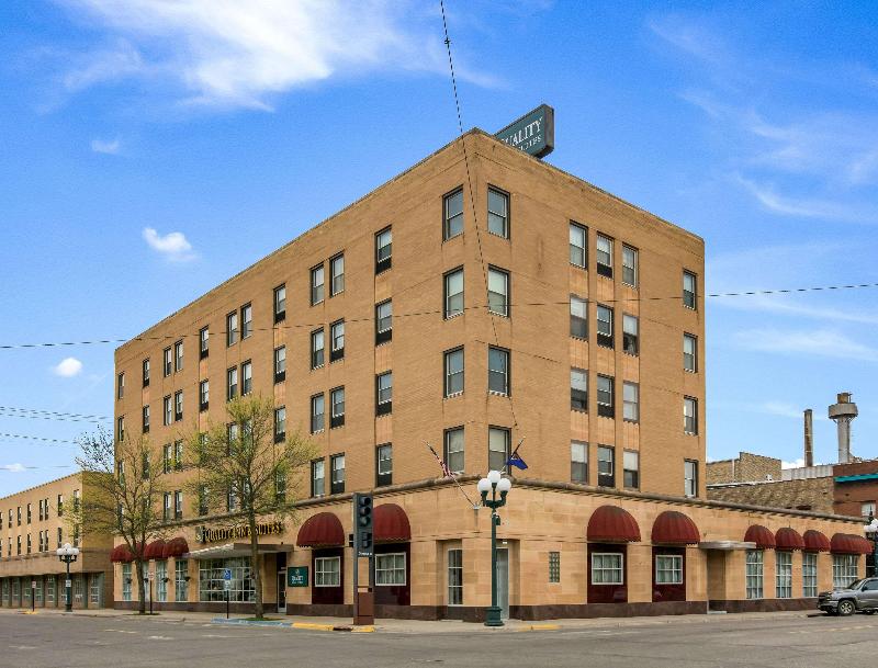 Quality Inn & Suites Eveleth image