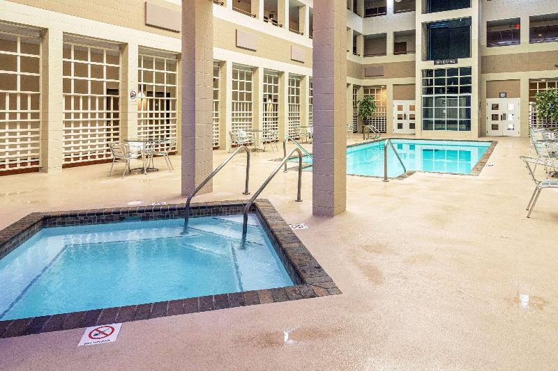 Quality Inn & Suites Eveleth image