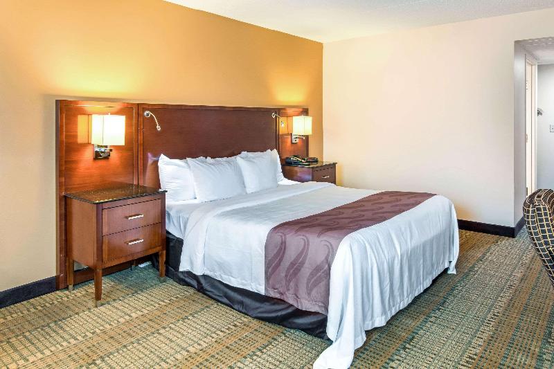 Quality Inn & Suites Eveleth image