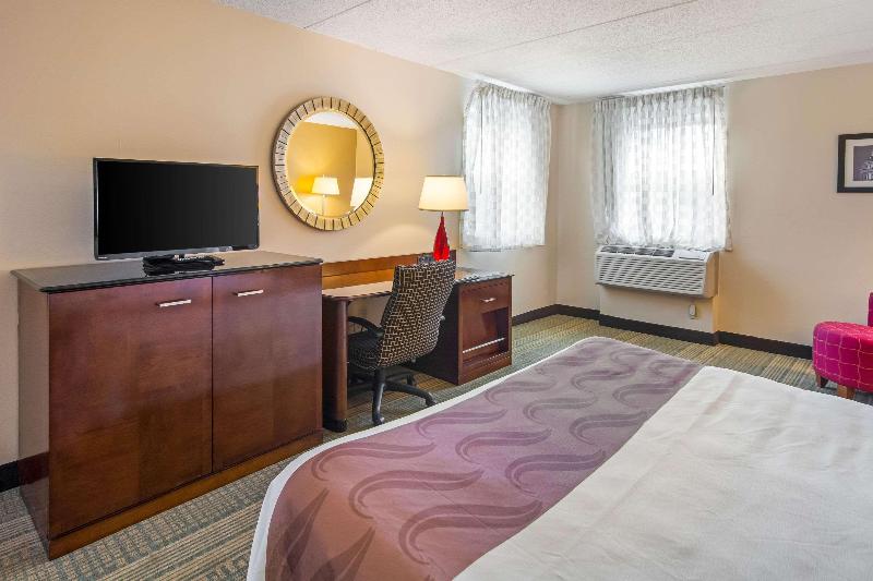 Quality Inn & Suites Eveleth image