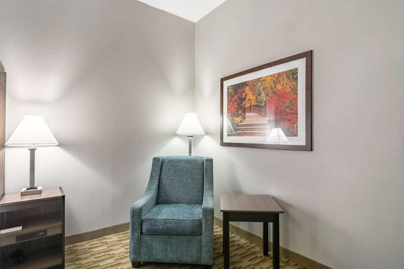 Riverview Inn & Suites, an Ascend Hotel