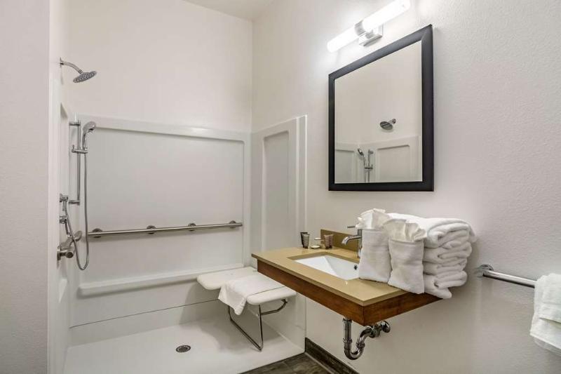 Riverview Inn & Suites, an Ascend Hotel