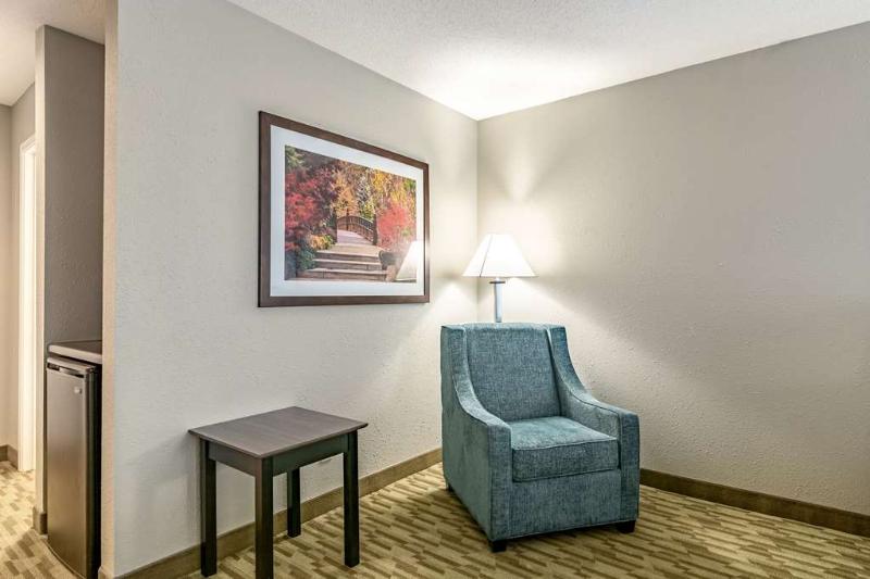 Riverview Inn & Suites, an Ascend Hotel