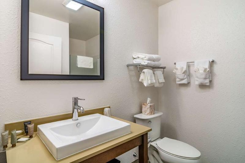 Riverview Inn & Suites, an Ascend Hotel