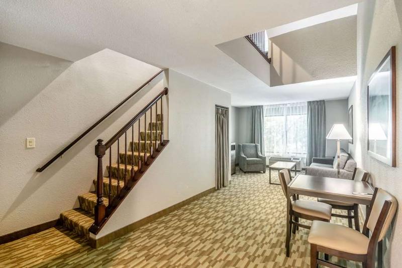 Riverview Inn & Suites, an Ascend Hotel