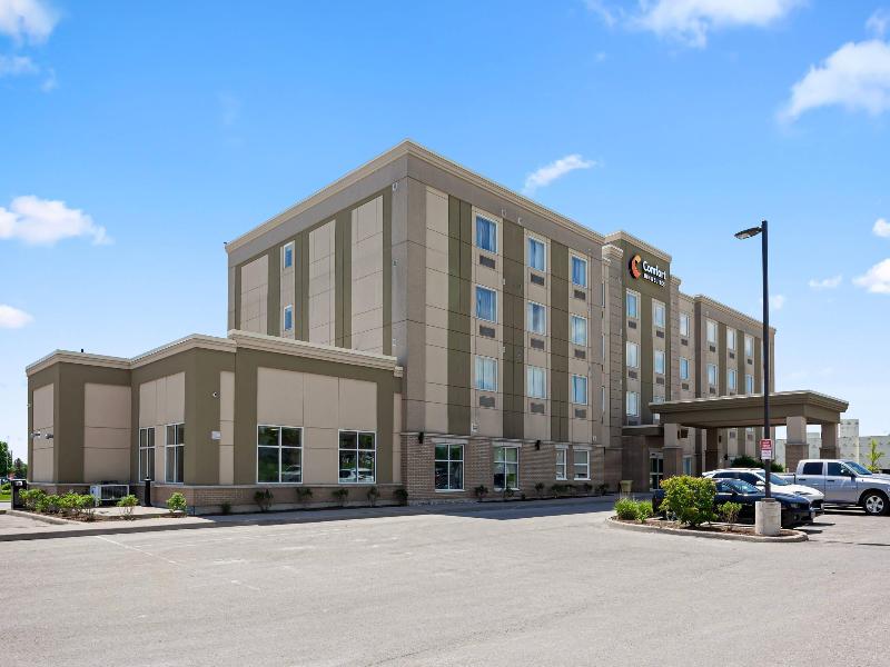 Comfort Inn & Suites Bowmanville image