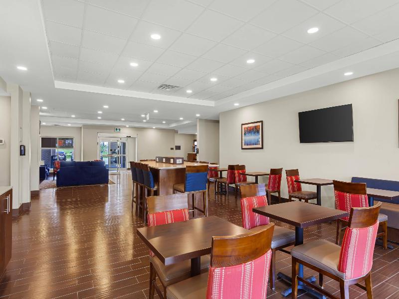 Comfort Inn & Suites Bowmanville image