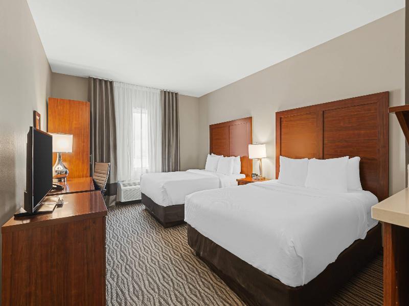 Comfort Inn & Suites Bowmanville image