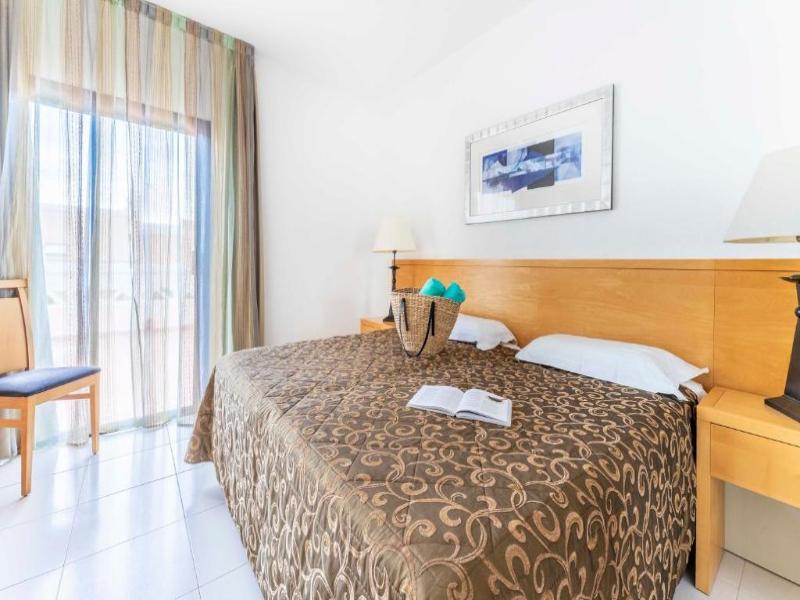 Ona Hollywood Mirage image