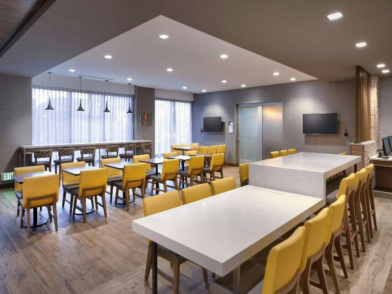 Towneplace Suites Los Angeles Lax/ Hawthorne image