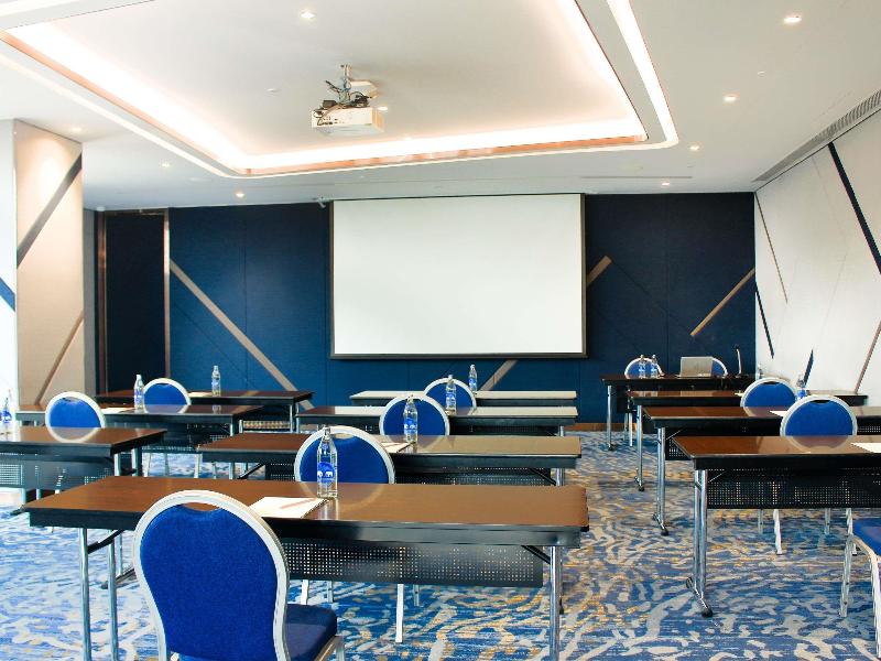 ibis Styles Bangkok Ratchada image