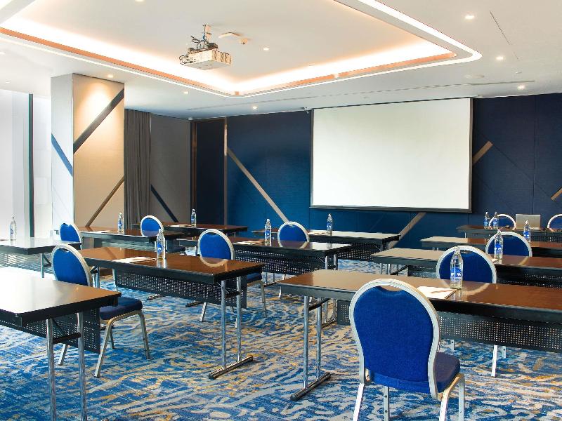 ibis Styles Bangkok Ratchada image