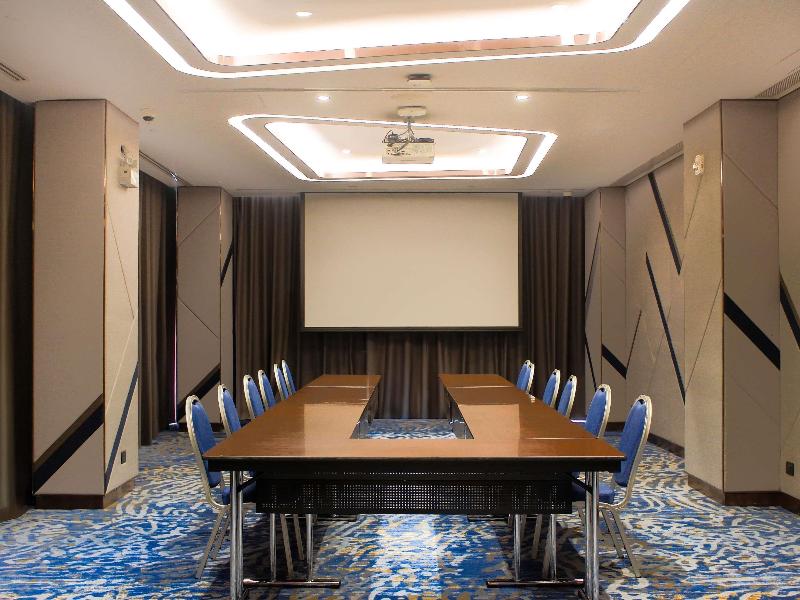 ibis Styles Bangkok Ratchada image