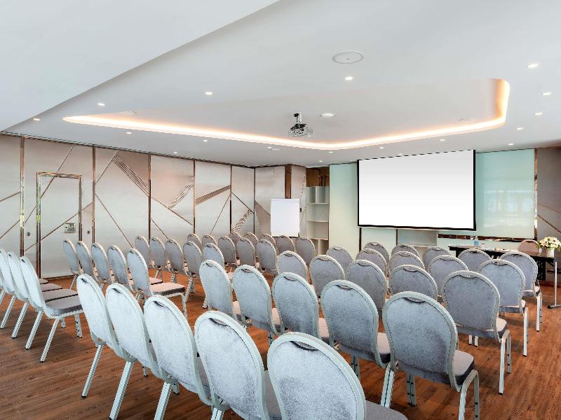 ibis Styles Bangkok Ratchada image
