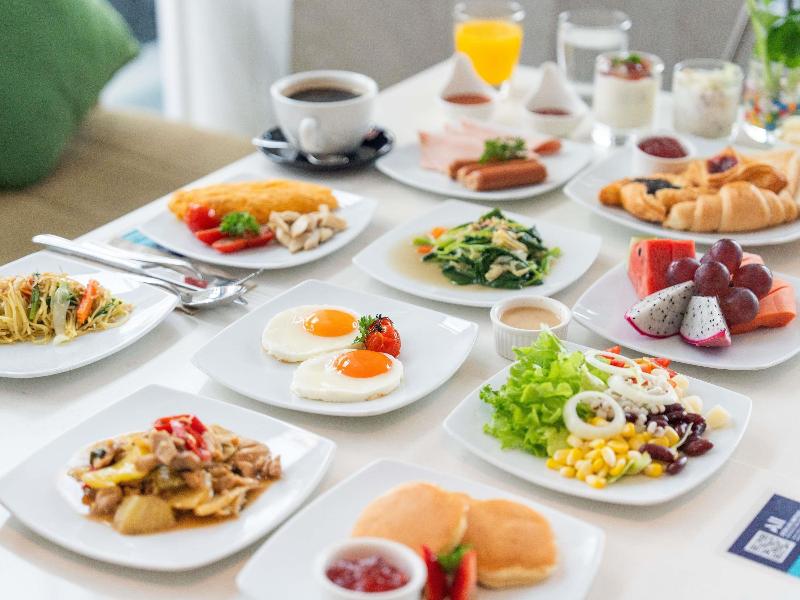 ibis Styles Bangkok Ratchada image