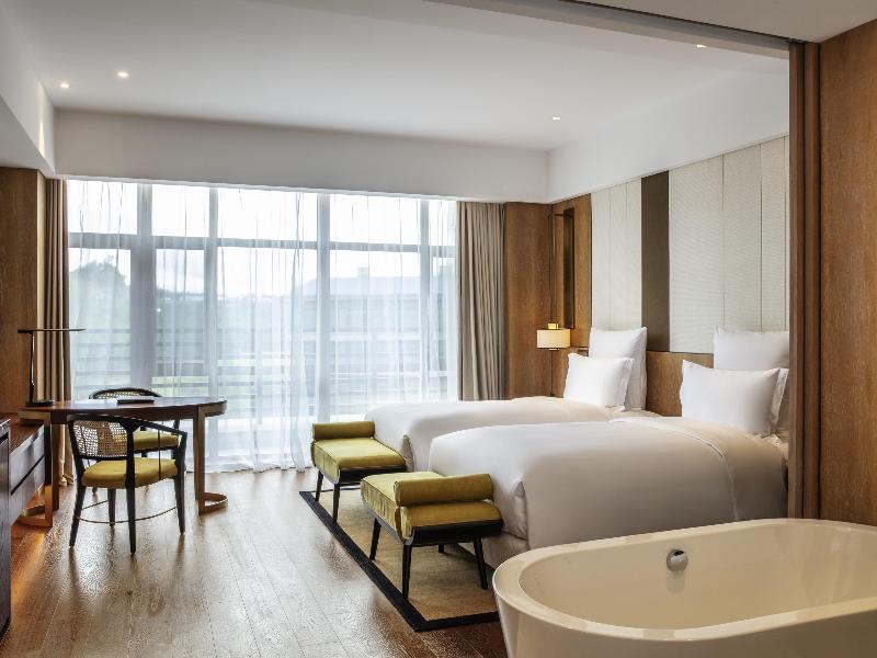 Pullman Changbaishan Resort image