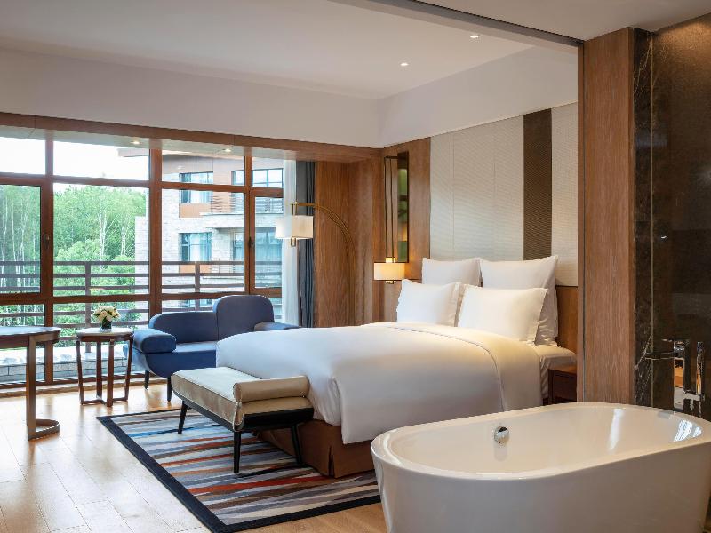 Pullman Changbaishan Resort image