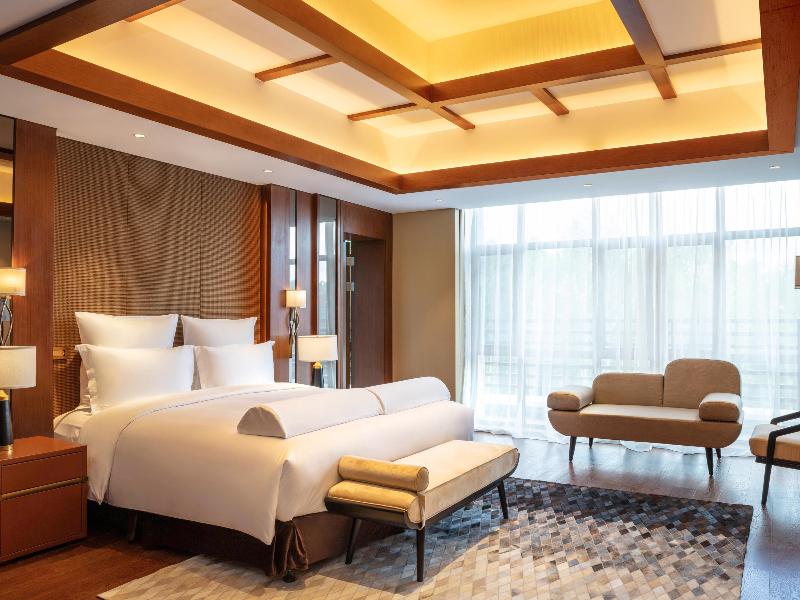 Pullman Changbaishan Resort image