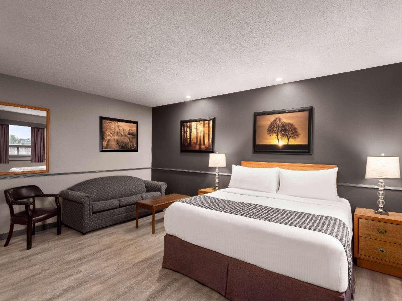 Travelodge By Wyndham Brandon image