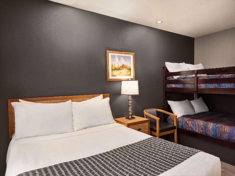 Travelodge By Wyndham Brandon image