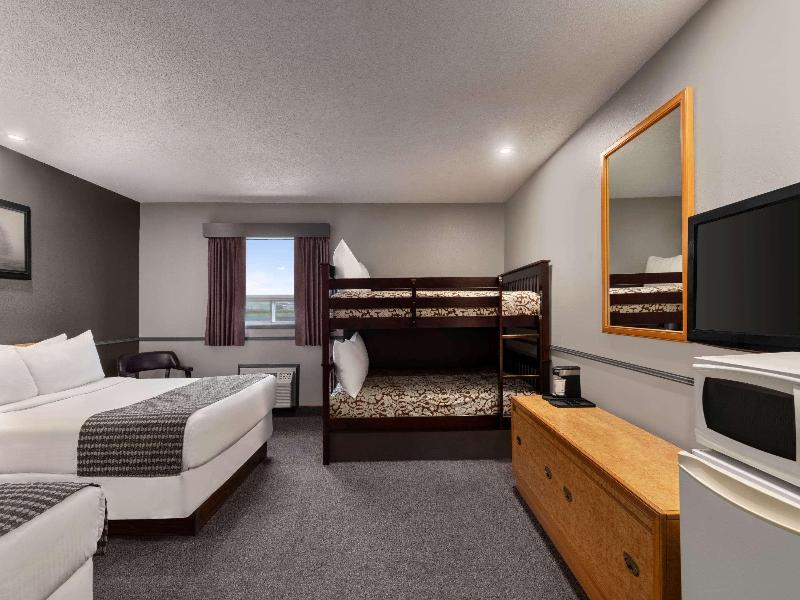 Travelodge By Wyndham Brandon image