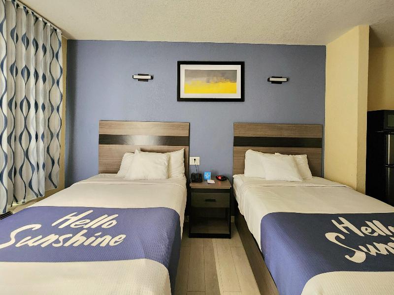 Days Inn By Wyndham Freeport image
