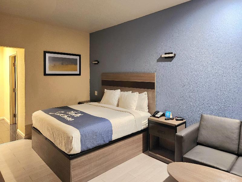 Days Inn By Wyndham Freeport image