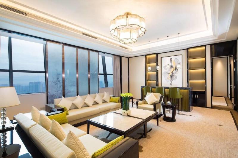 Elegant Ambassador Suite, 1 King Bed, Non-Smoking