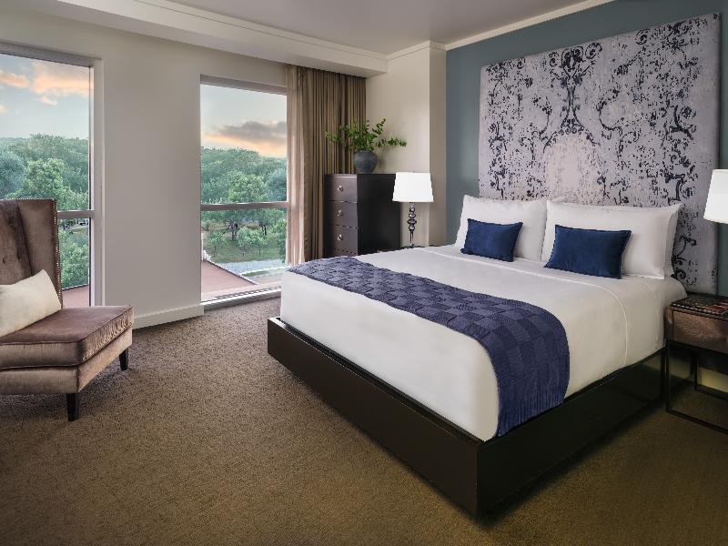 The Fontaine Hotel image