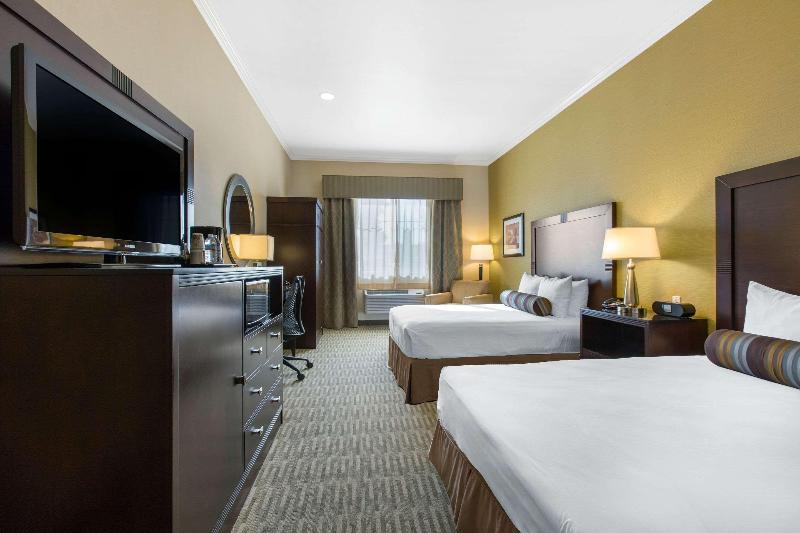 The Oaks Hotel & Suites — photo 22