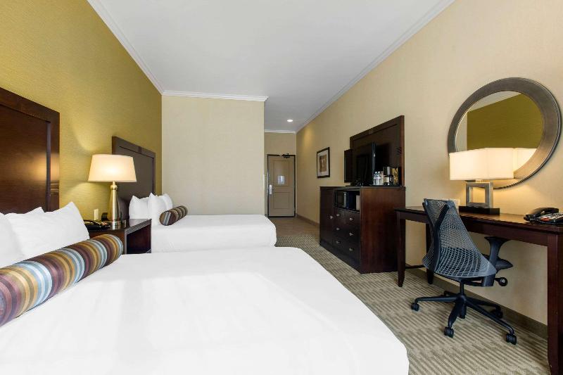 The Oaks Hotel & Suites — photo 17