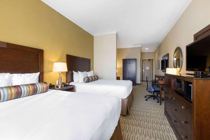 The Oaks Hotel & Suites — photo 81