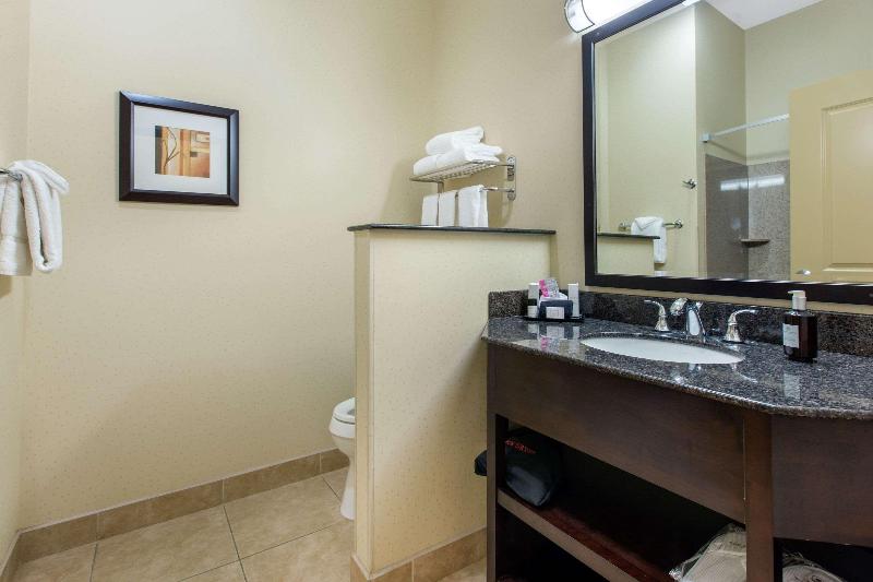 The Oaks Hotel & Suites — photo 47