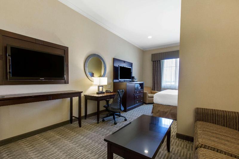 The Oaks Hotel & Suites — photo 174