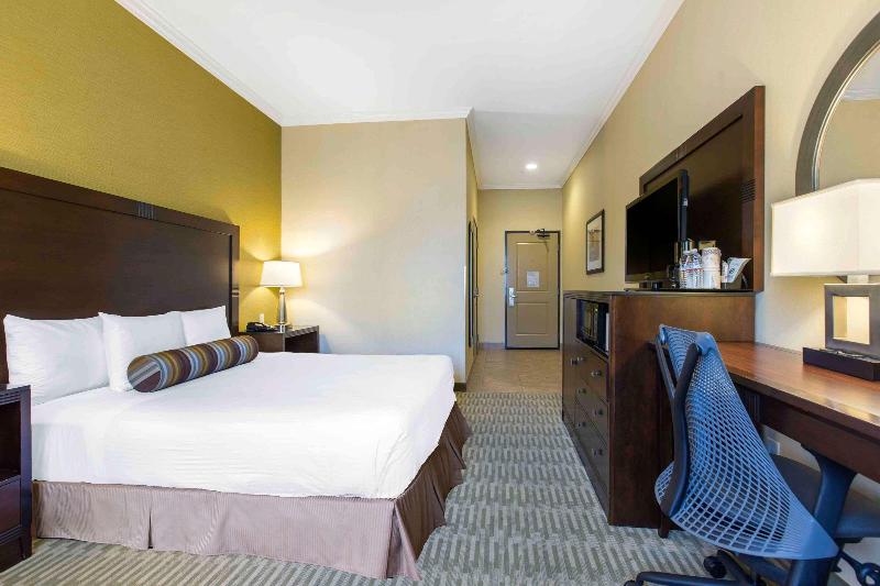 The Oaks Hotel & Suites — photo 65