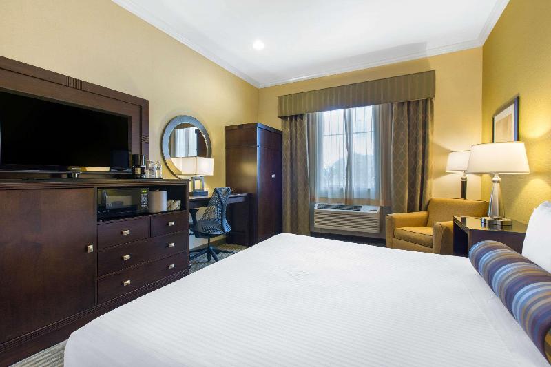 The Oaks Hotel & Suites — photo 111