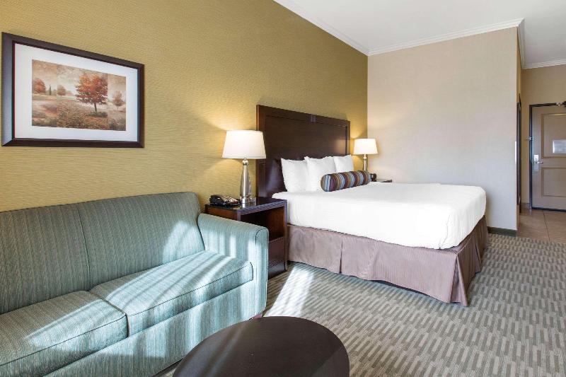 The Oaks Hotel & Suites — photo 170