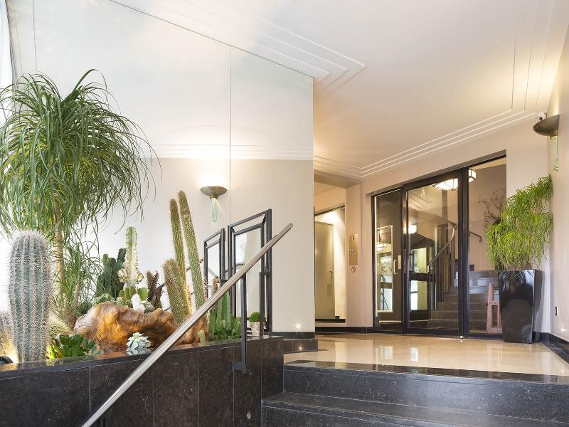 Montmartre Residence Paris image