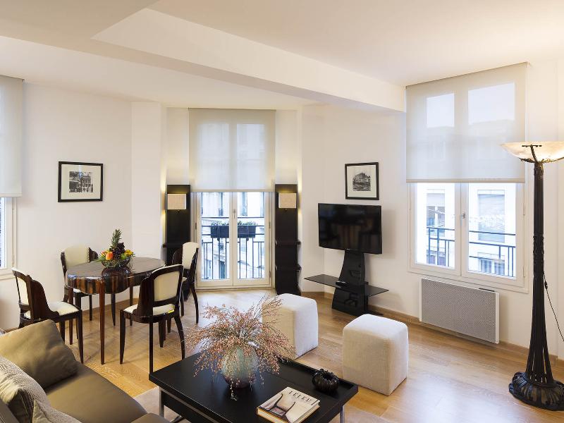Montmartre Residence Paris image