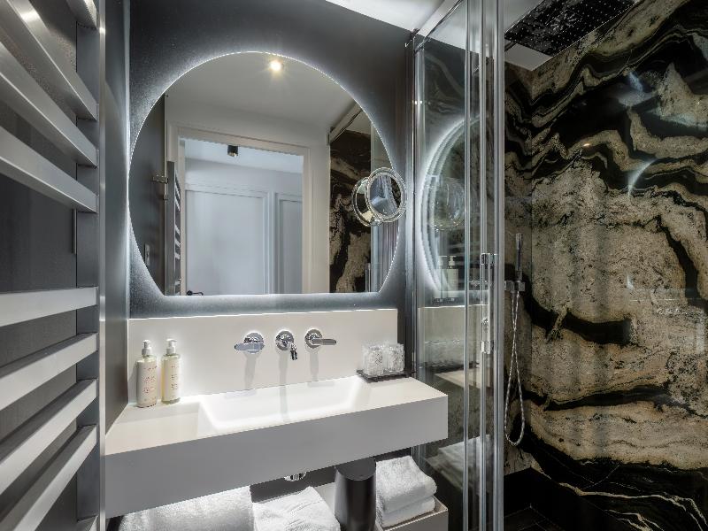 Montmartre Residence Paris image