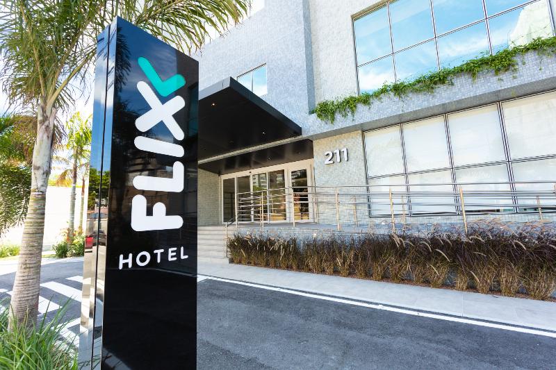 Flix Hotel