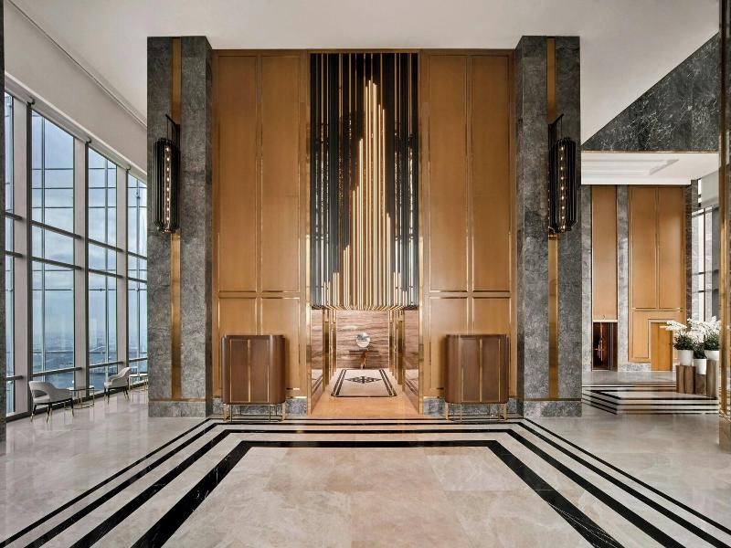 Vinpearl Landmark 81, Autograph Collection image